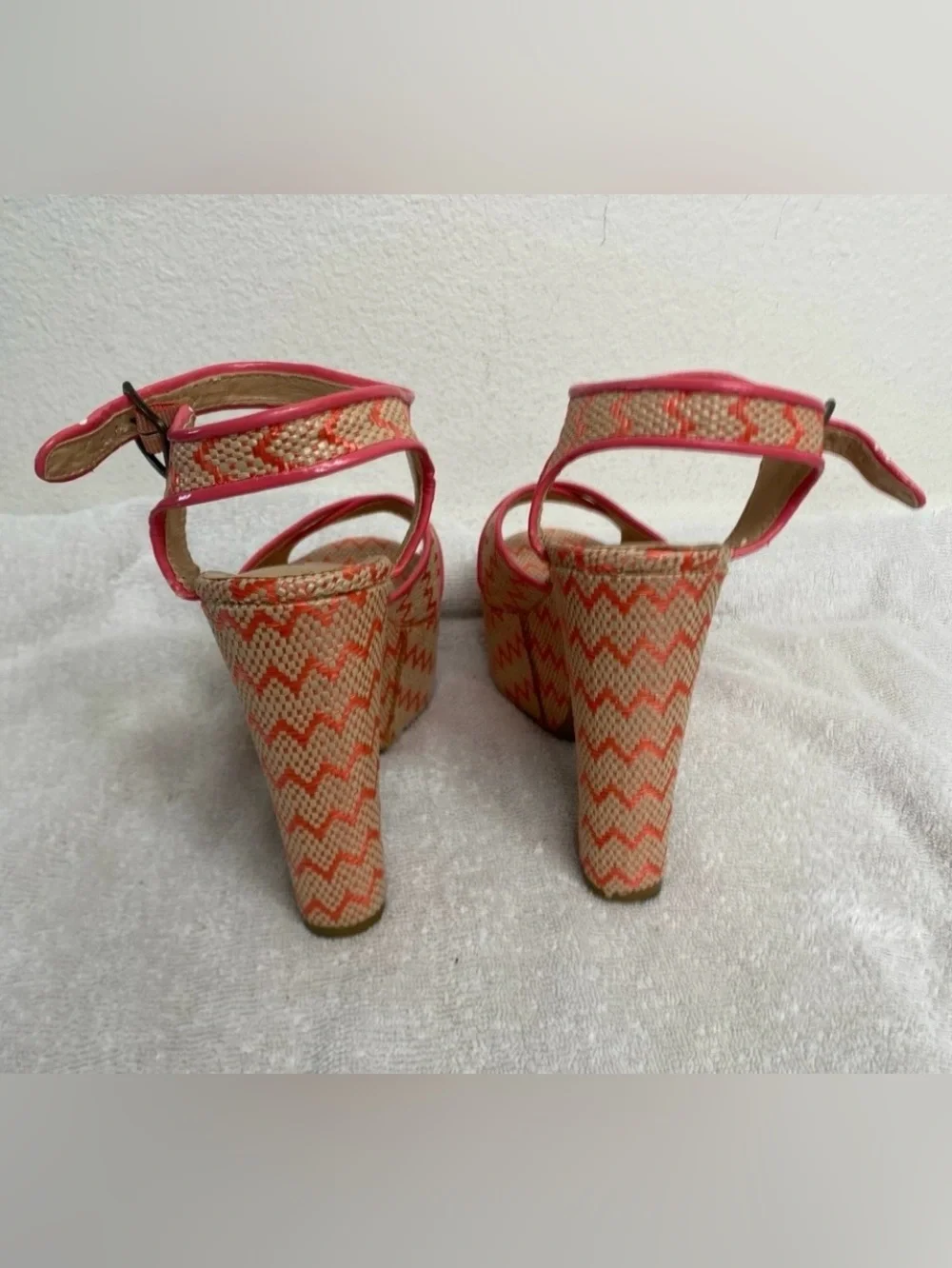 Madden Girl Tan Bright Pink Rattan Strappy Platform Chunky Heel Sandals Size 7.5